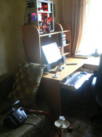 Gaming Rig at my place.. Вид 2..